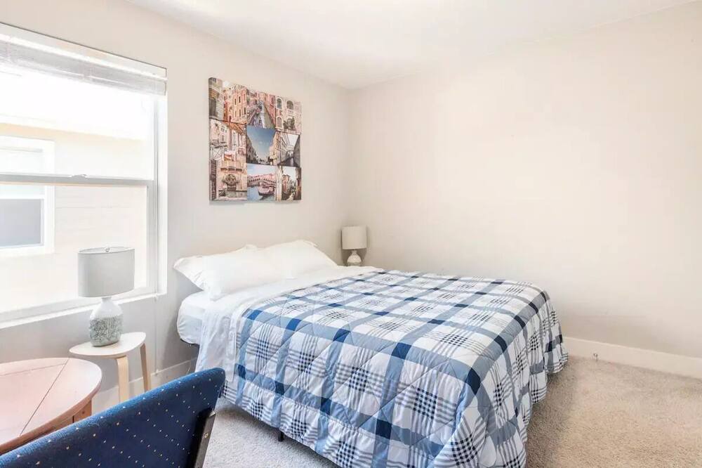 Photo of Bedroom in Gateway