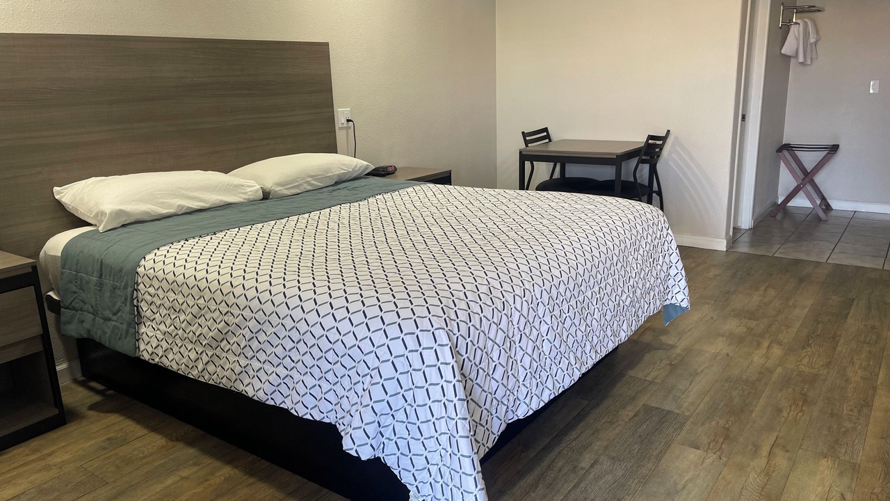 Photo of Bedroom in Sanger