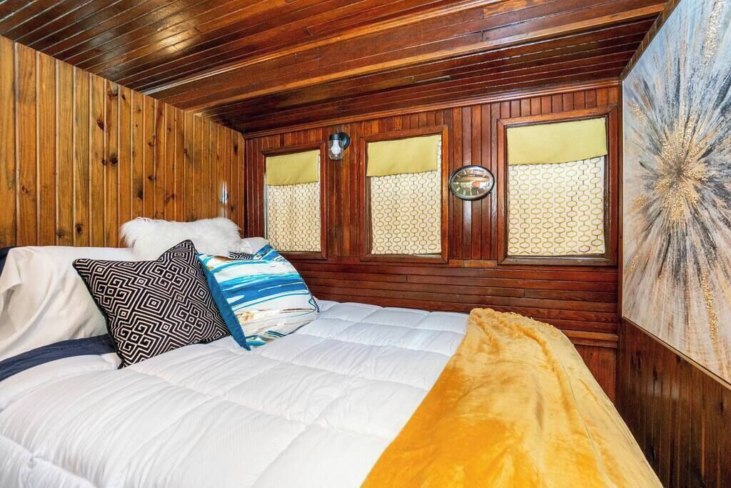 Photo of Bedroom in Gilmer