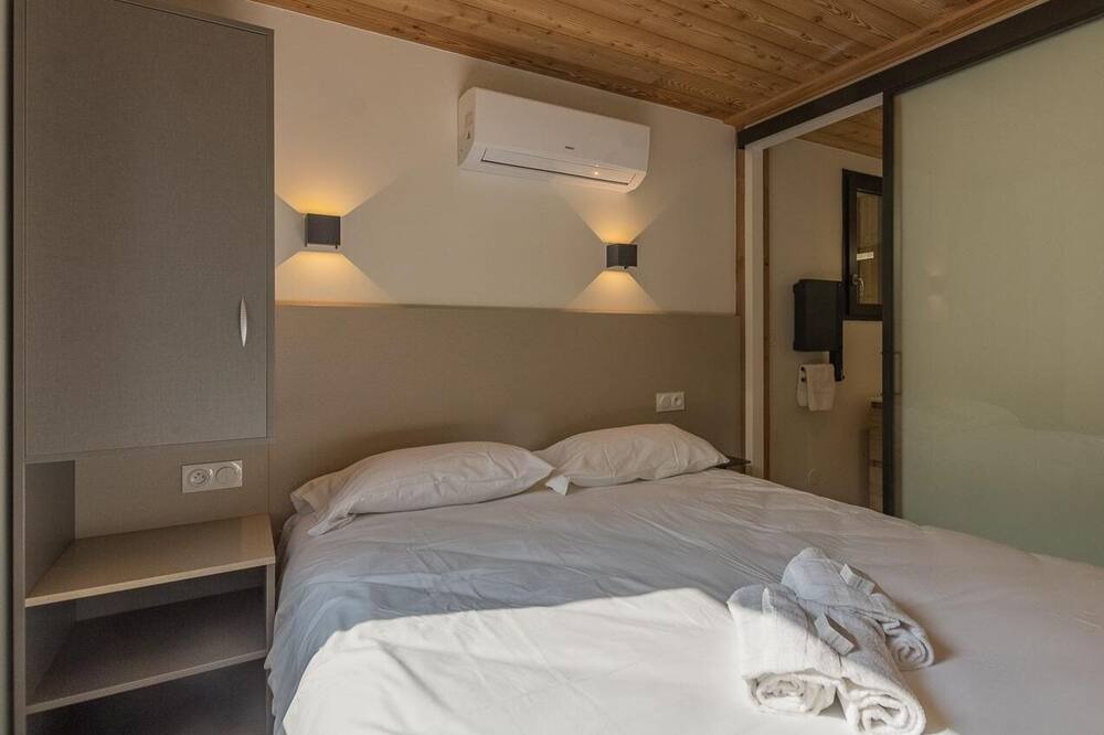 Photo of Bedroom in Conjux