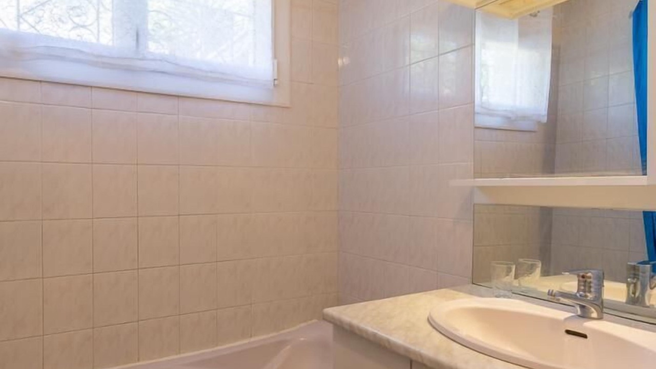 Photo of Others in Francin