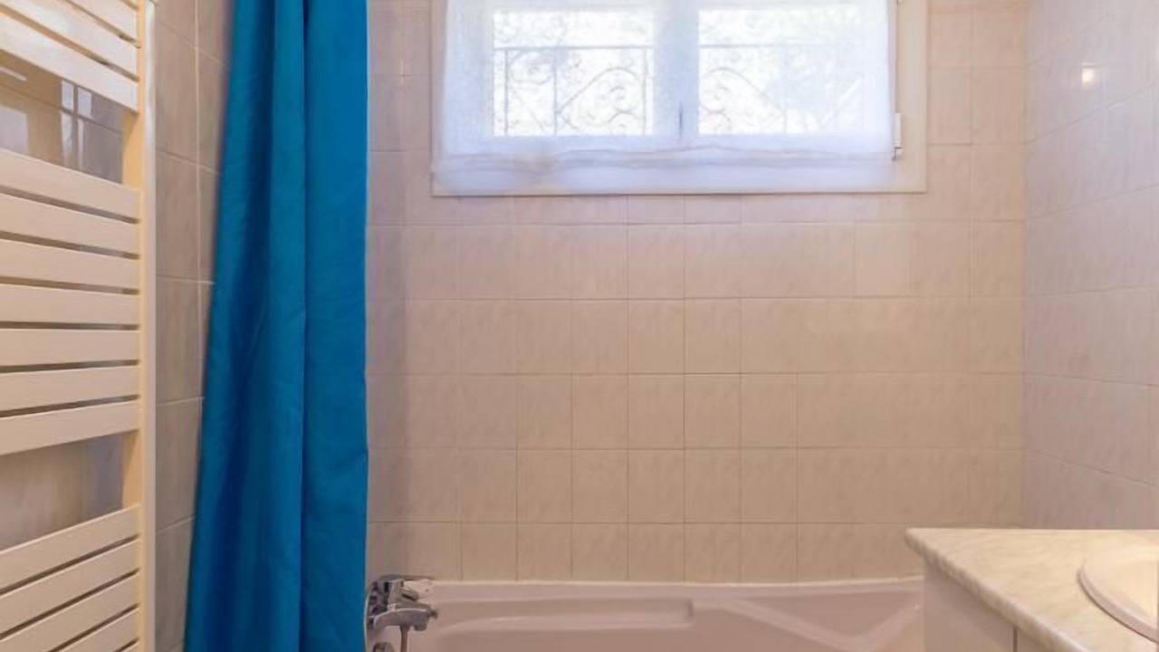 Photo of Others in Francin