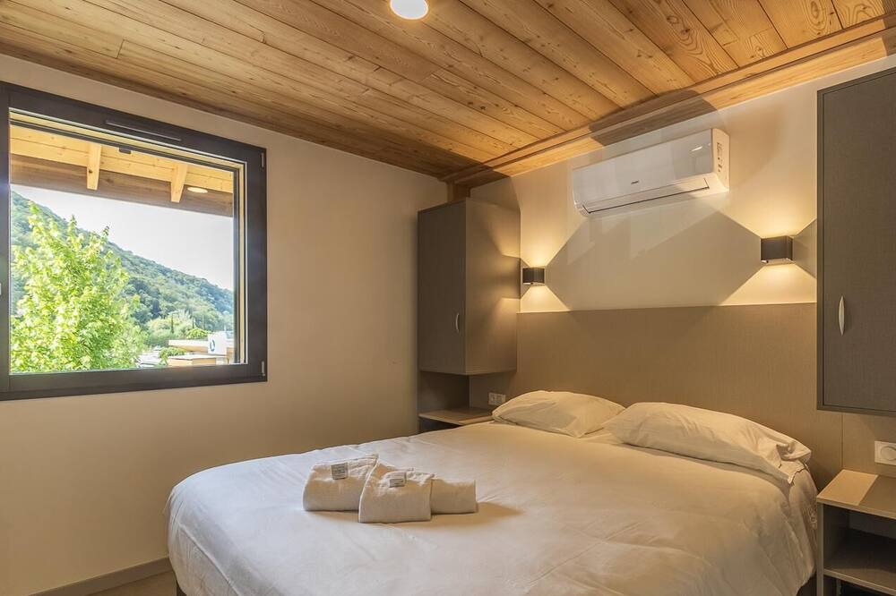 Photo of Bedroom in Conjux