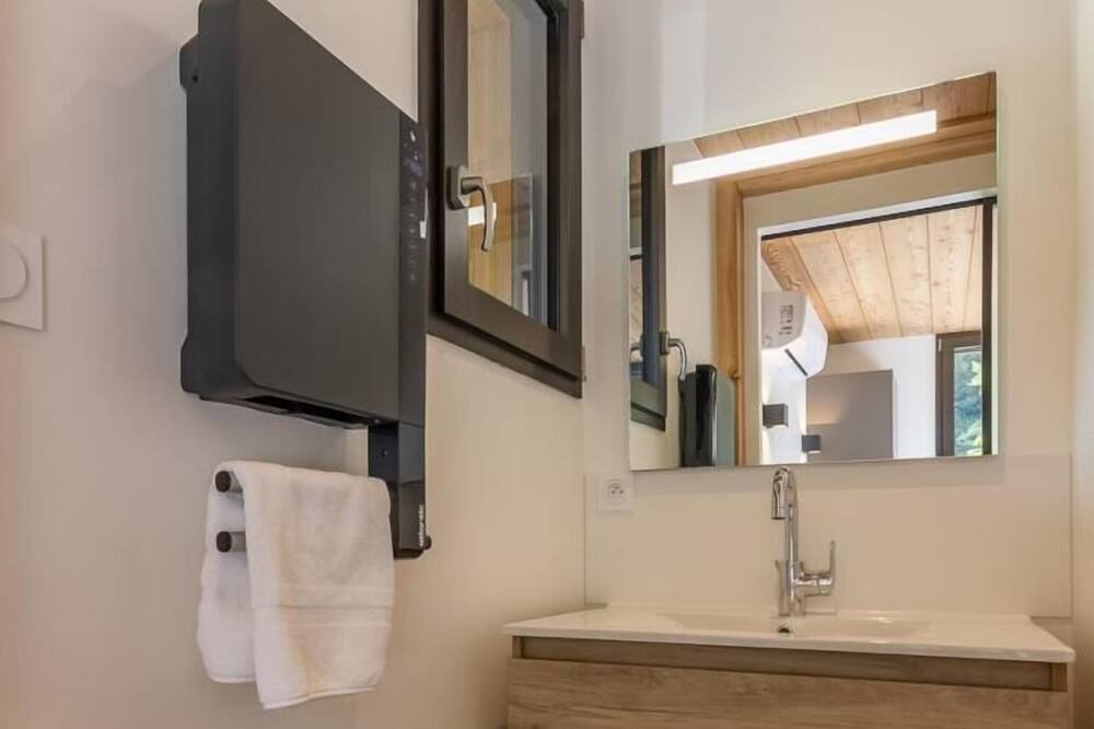 Photo of Others in Conjux