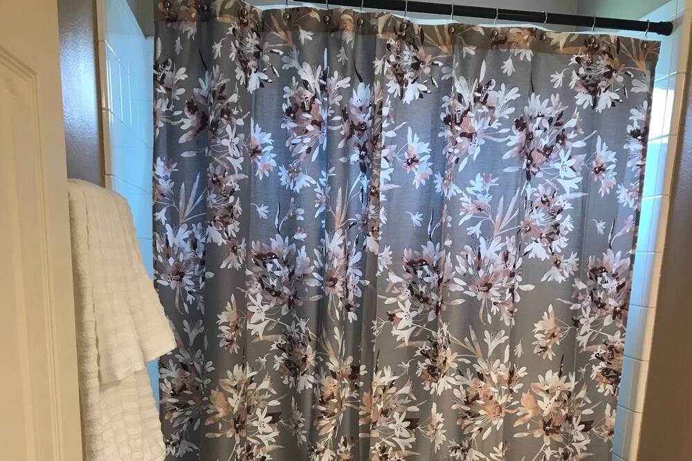 Photo of Bathroom in College Park