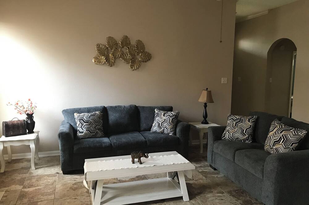Photo of Livingroom in College Park