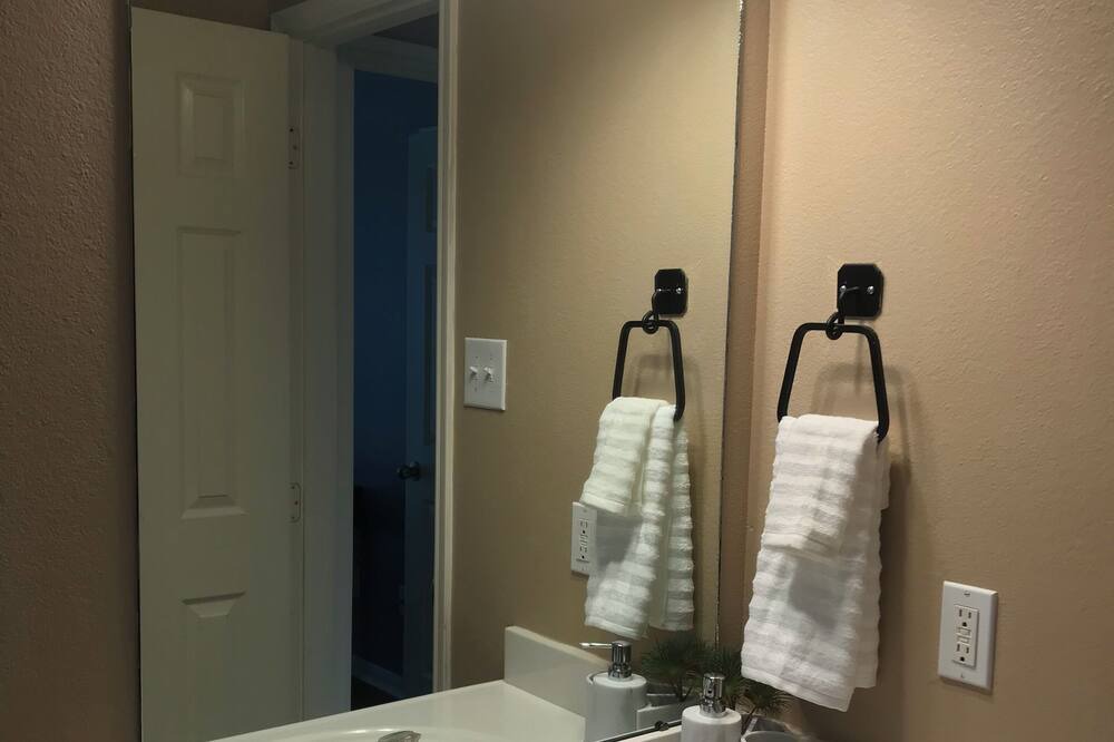 Photo of Bathroom in College Park