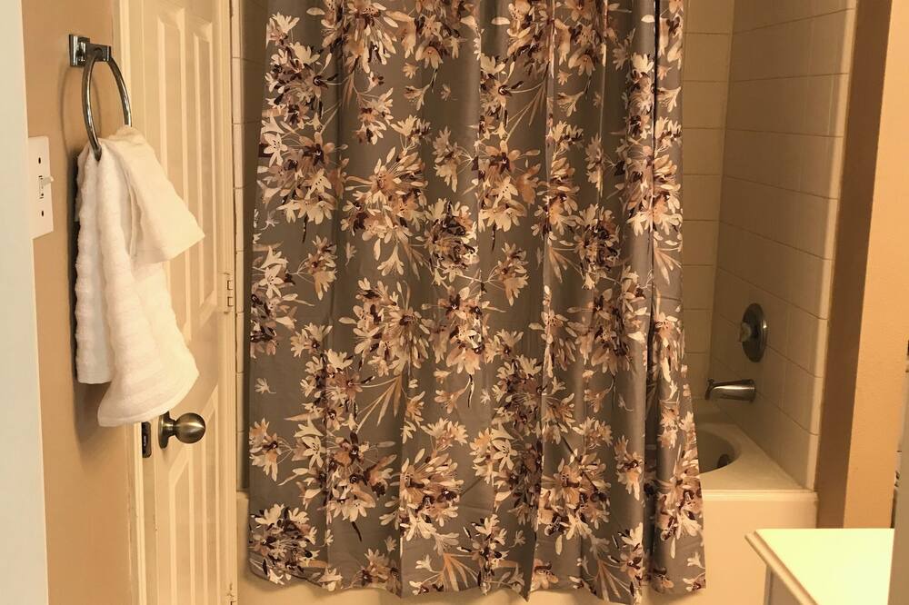 Photo of Bathroom in College Park