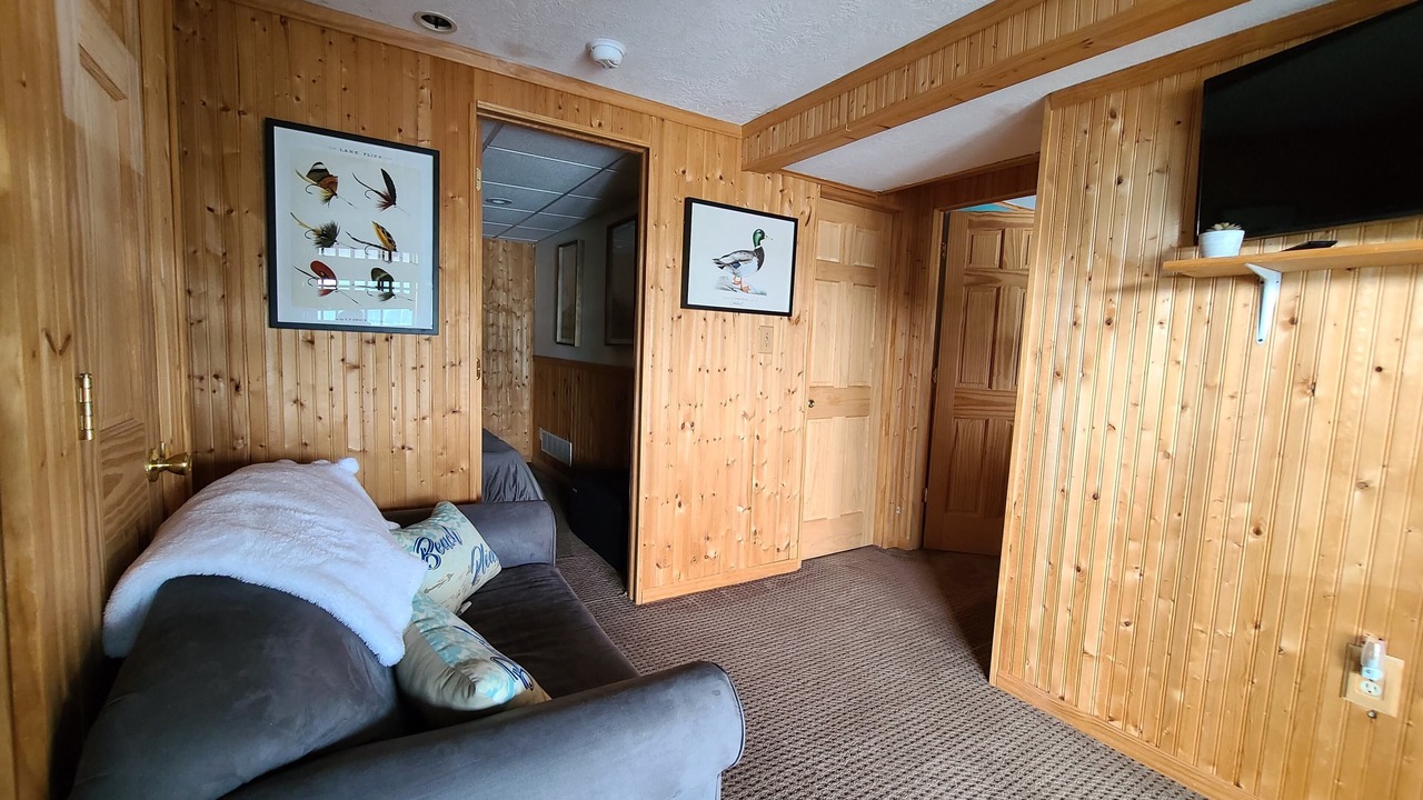 Photo of Livingroom in Edgerton