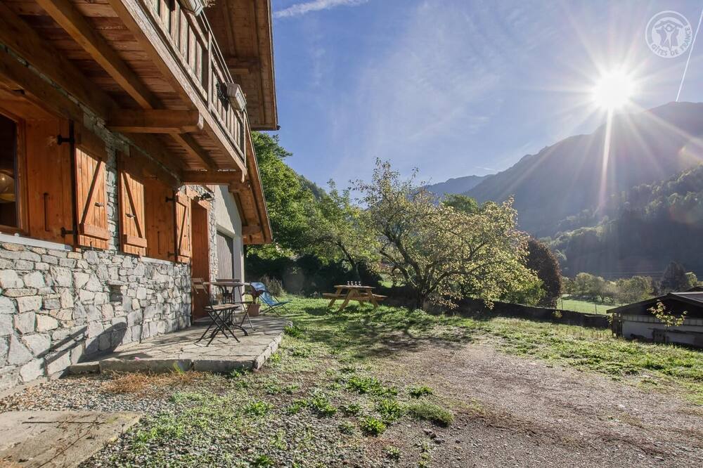 Photo of Outdoor in Queige