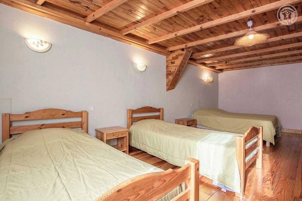 Photo of Bedroom in Chamoux-sur-Gelon