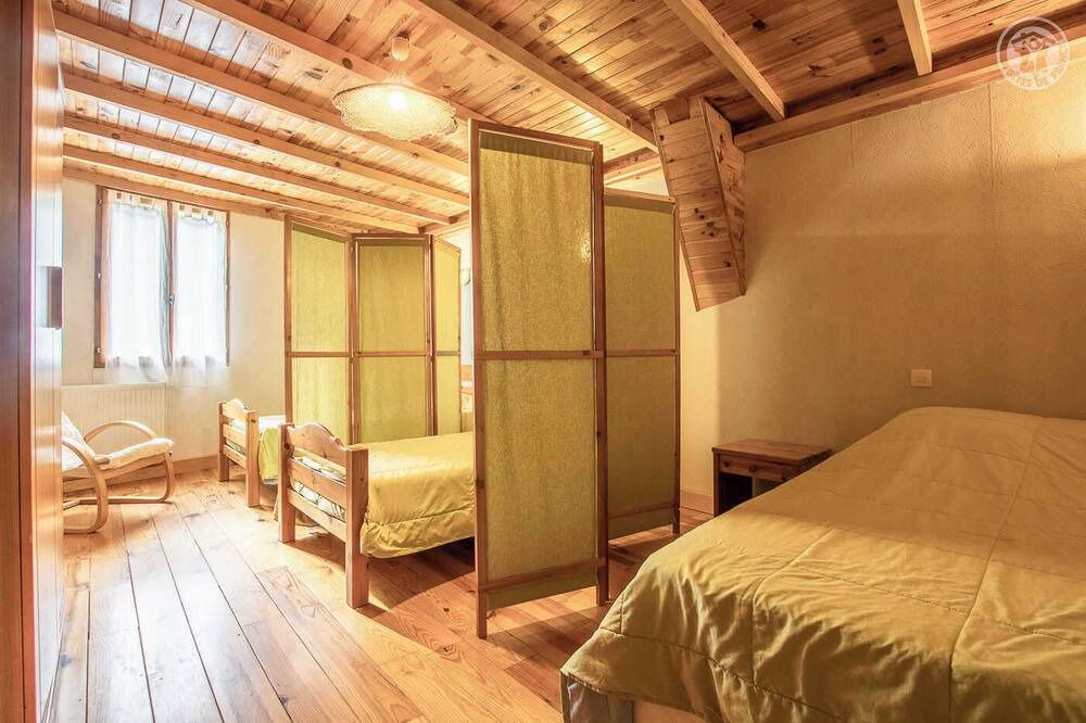 Photo of Bedroom in Chamoux-sur-Gelon