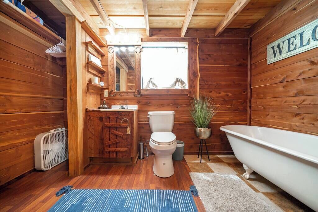 Photo of Bathroom in Lone Star