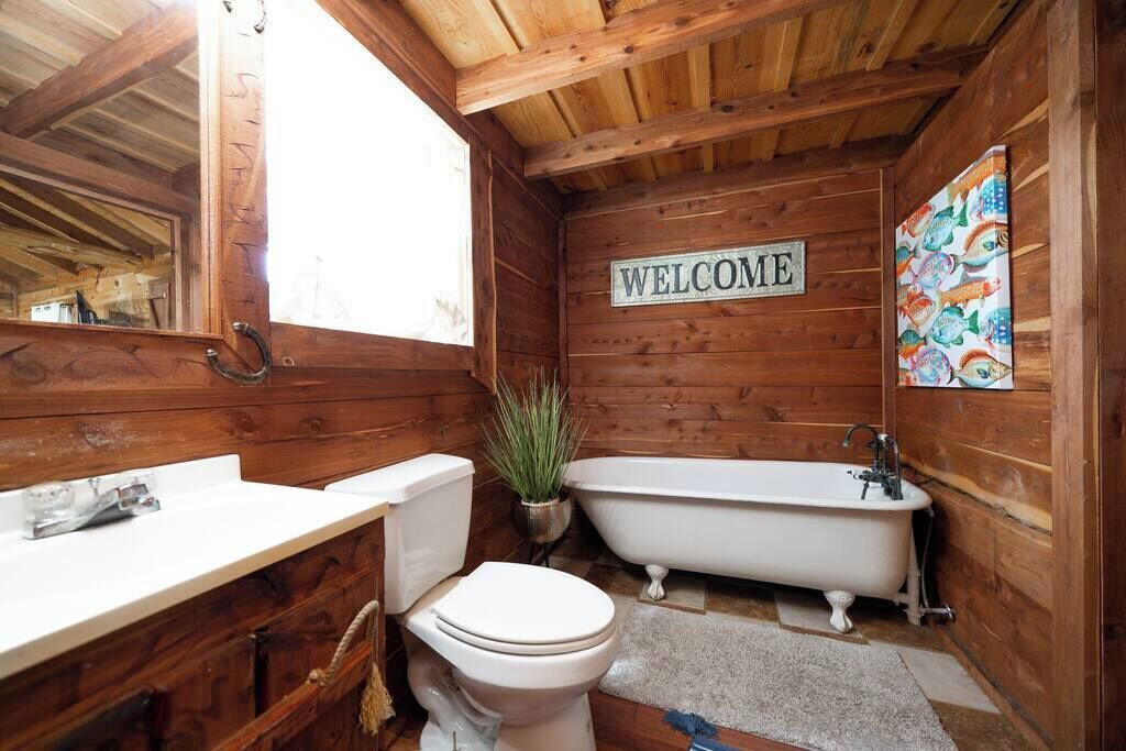 Photo of Bathroom in Lone Star
