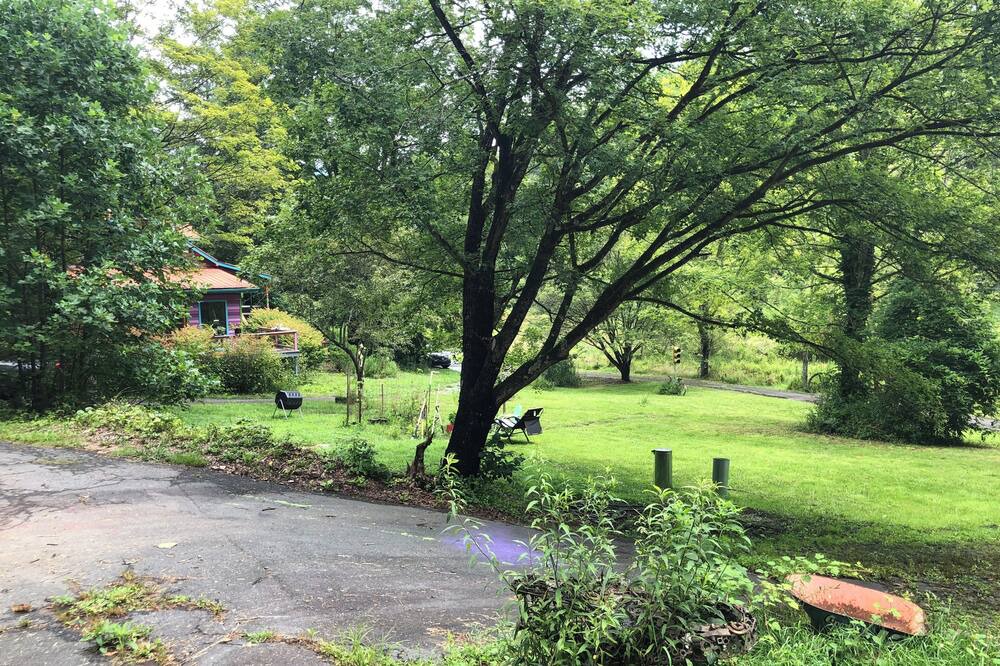 Photo of Outdoor in Bakersville