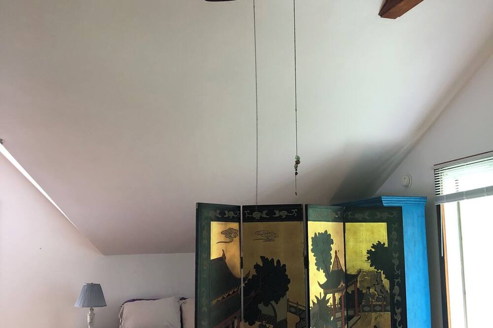 Photo of Bedroom in Bakersville