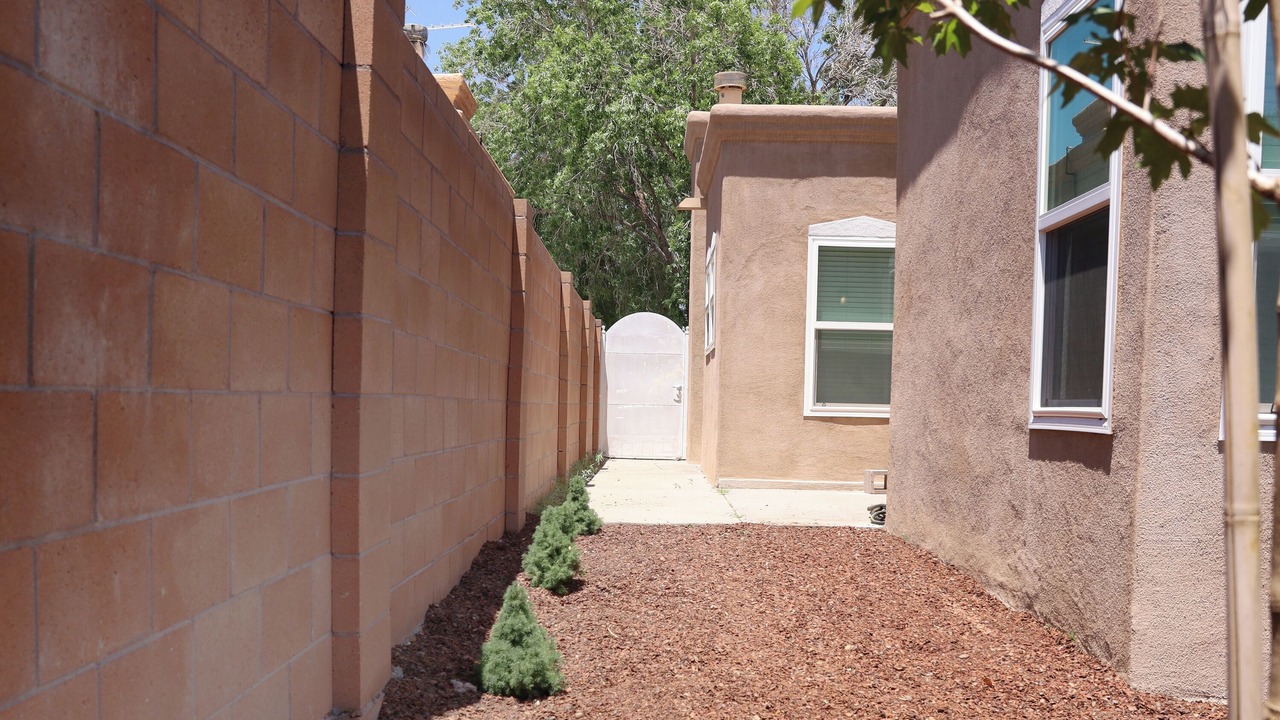 Photo of Outdoor in Near North Valley
