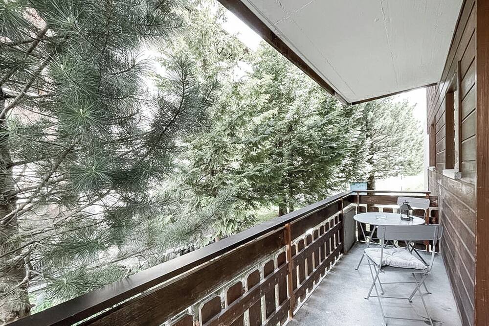 Photo of Outdoor in Taesch