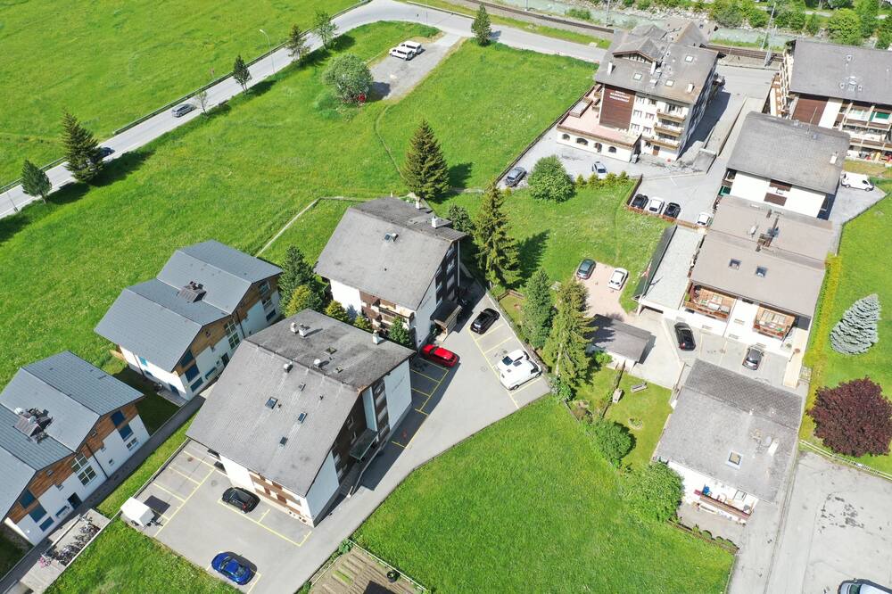 Photo of Outdoor in Taesch