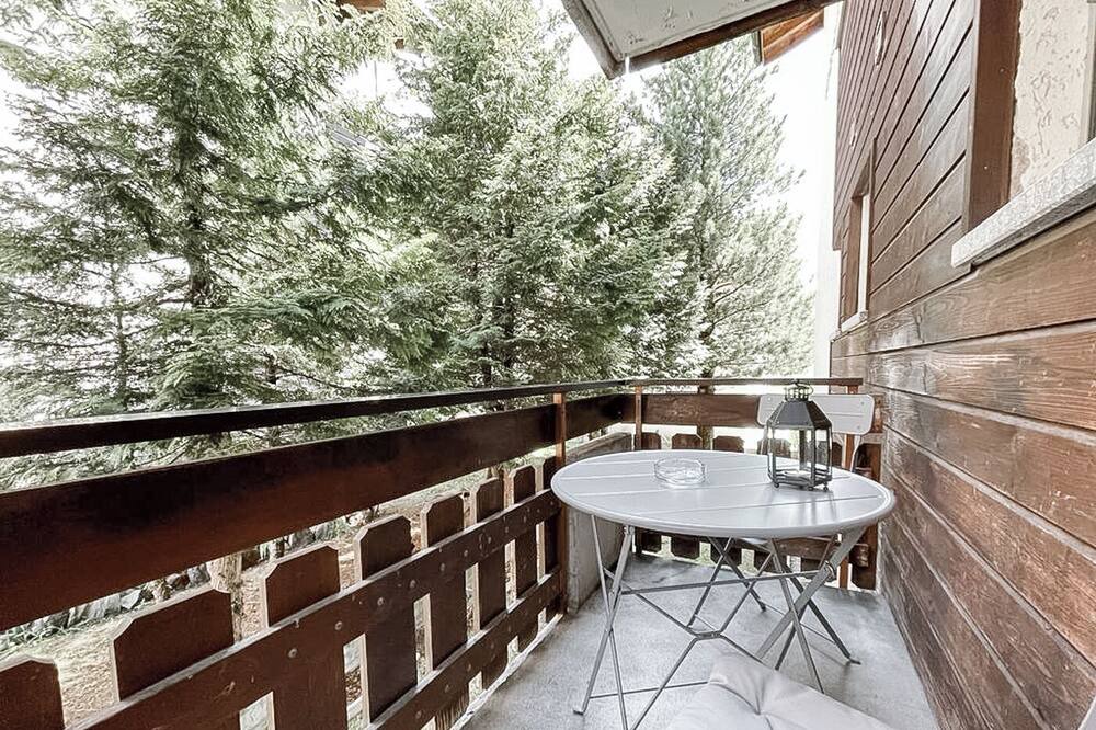Photo of Outdoor in Taesch