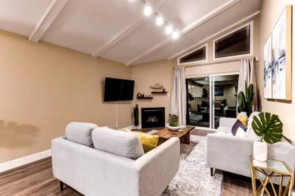 Photo of Livingroom in South San Francisco