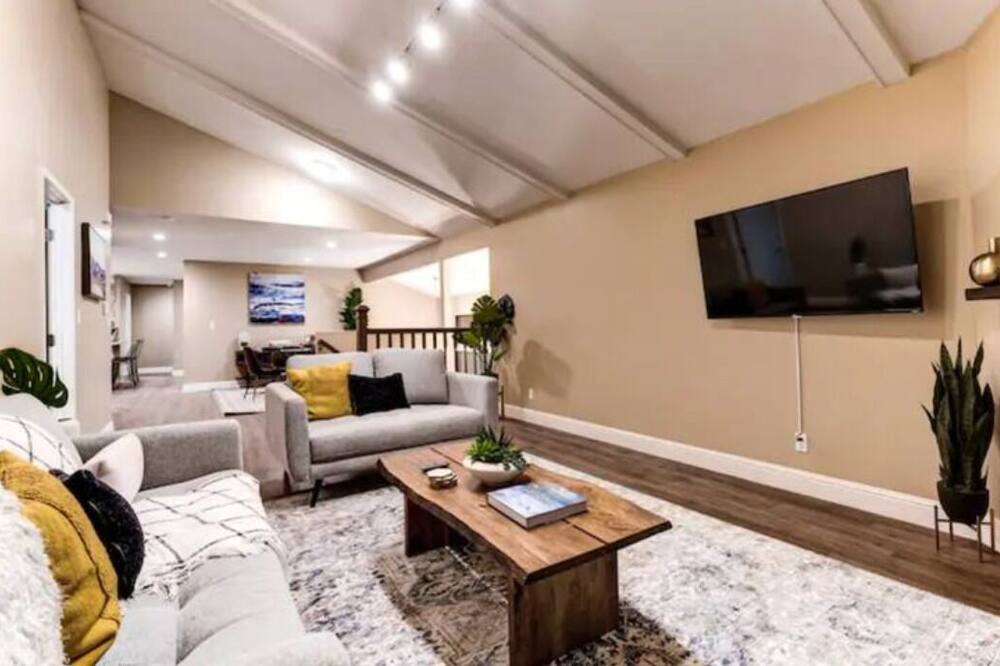 Photo of Livingroom in South San Francisco