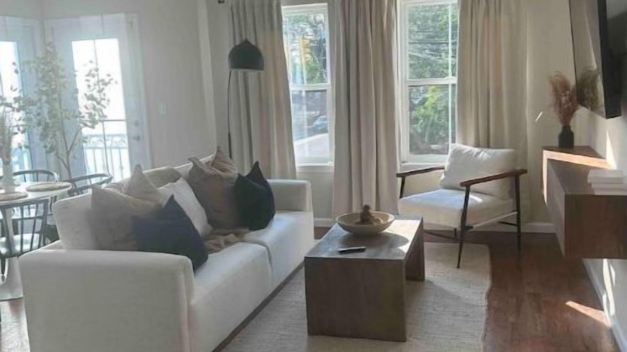 Photo of Livingroom in Hillside