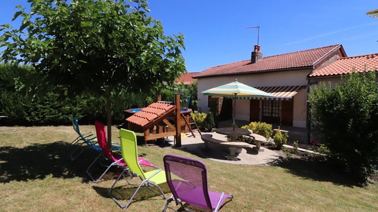 Photo of Outdoor in Saint-Santin-de-Maurs