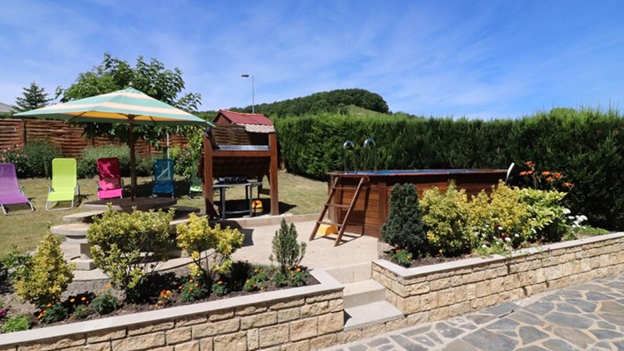 Photo of Outdoor in Saint-Santin-de-Maurs