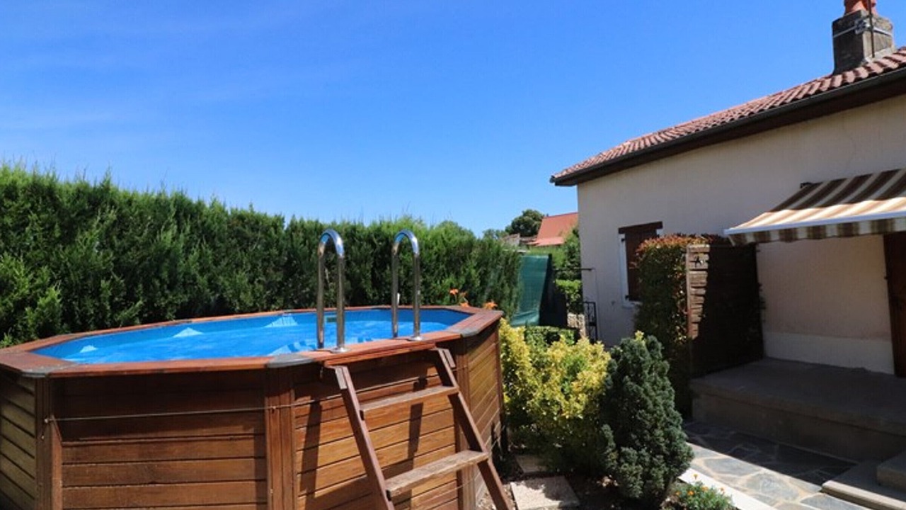 Photo of Outdoor in Saint-Santin-de-Maurs