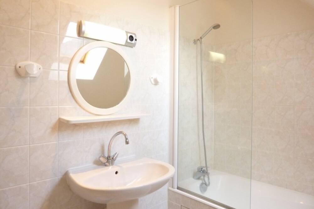 Photo of Bathroom in Fontanges
