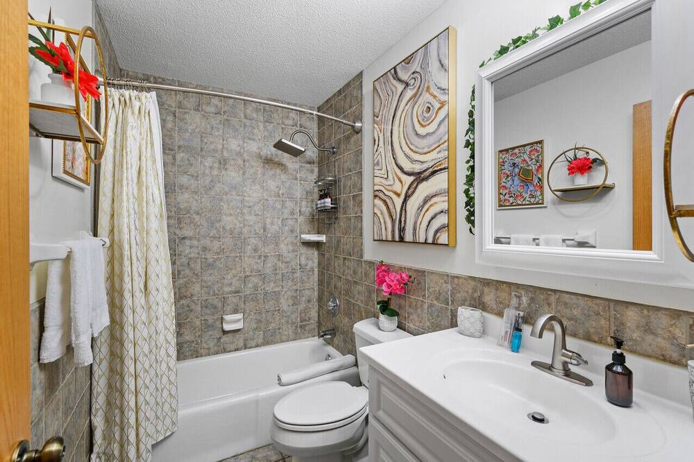 Photo of Bathroom in Maple Grove
