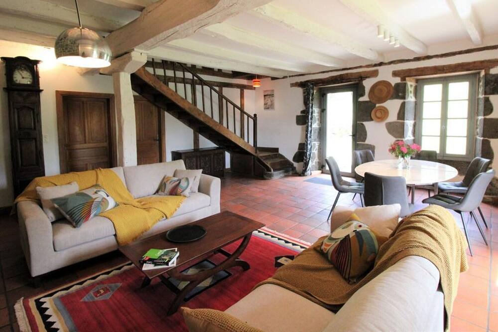 Photo of Livingroom in Aurillac