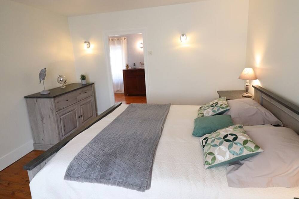 Photo of Bedroom in Jussac