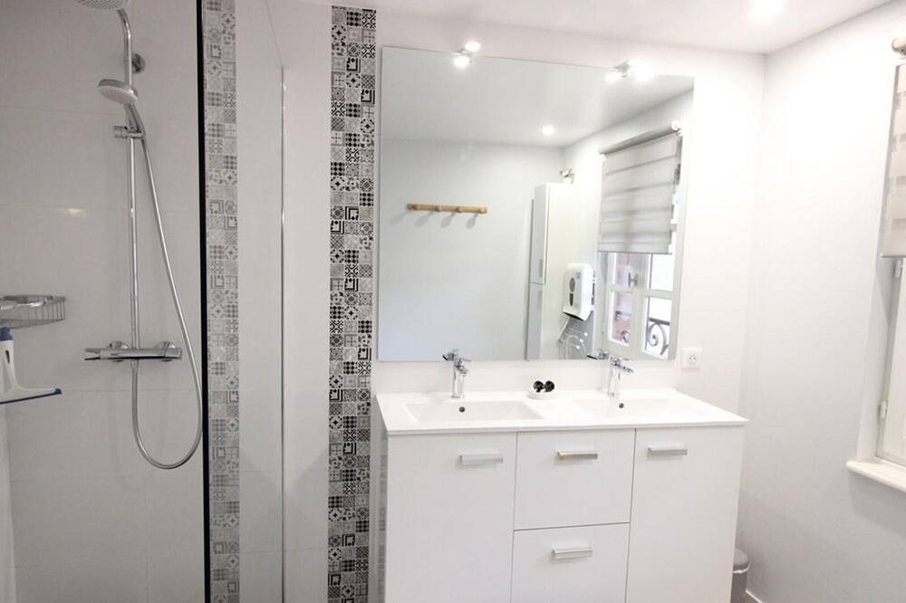 Photo of Bathroom in Jussac