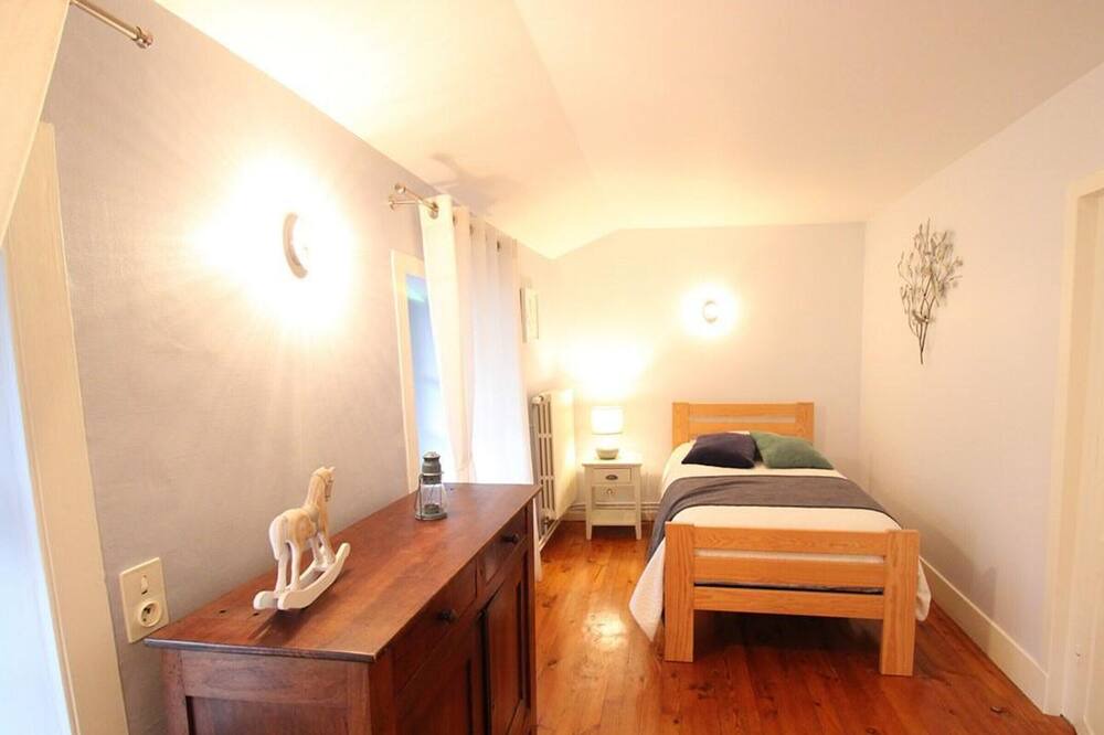 Photo of Bedroom in Jussac