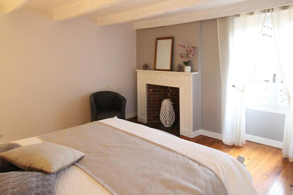 Photo of Bedroom in Jussac
