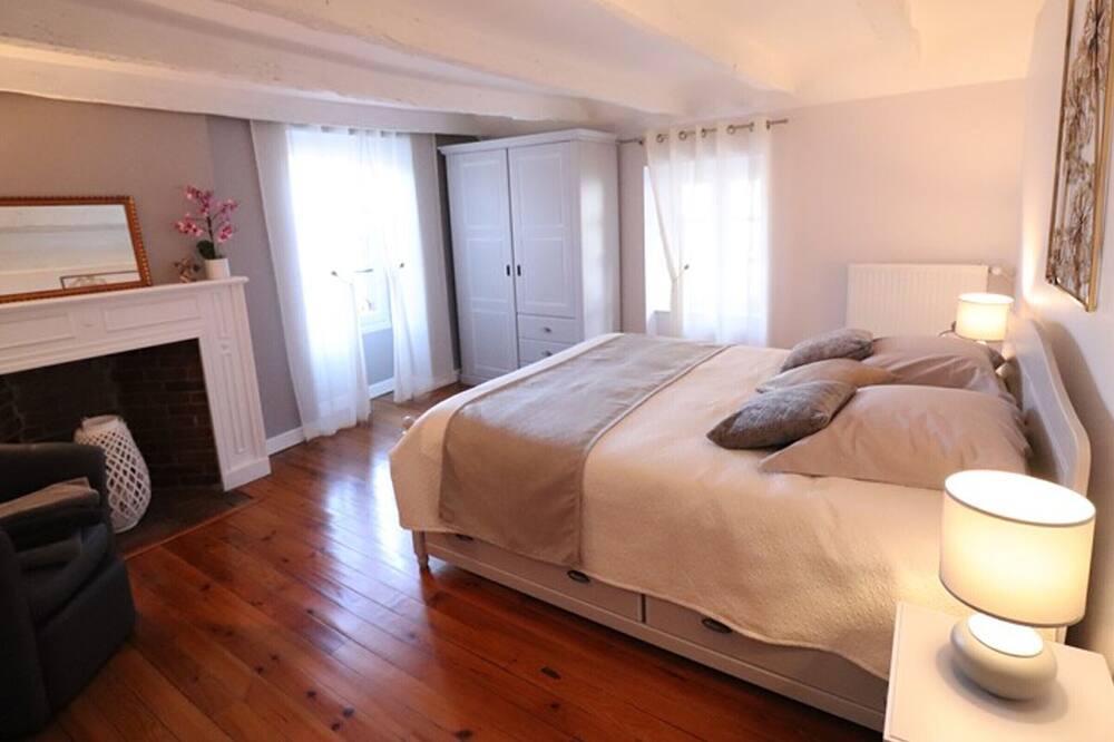 Photo of Bedroom in Jussac