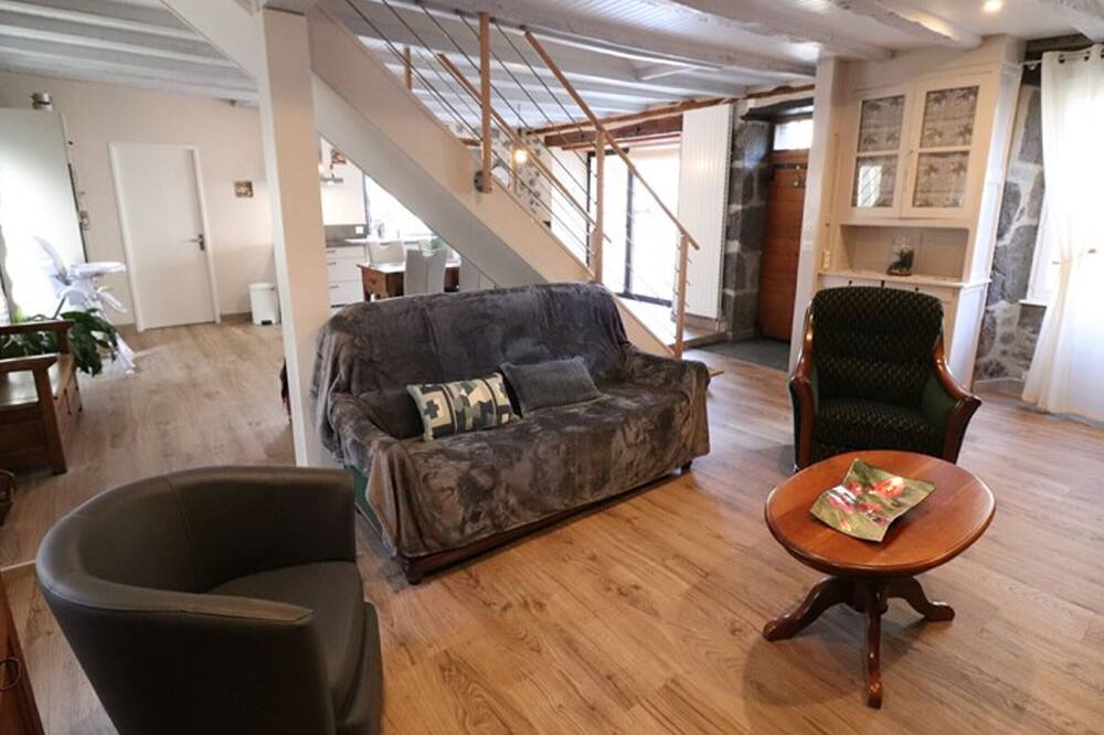 Photo of Livingroom in Jussac