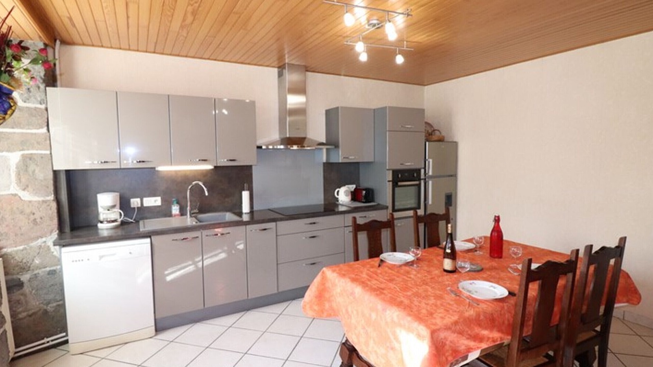 Photo of Kitchen in Saint-Chamant