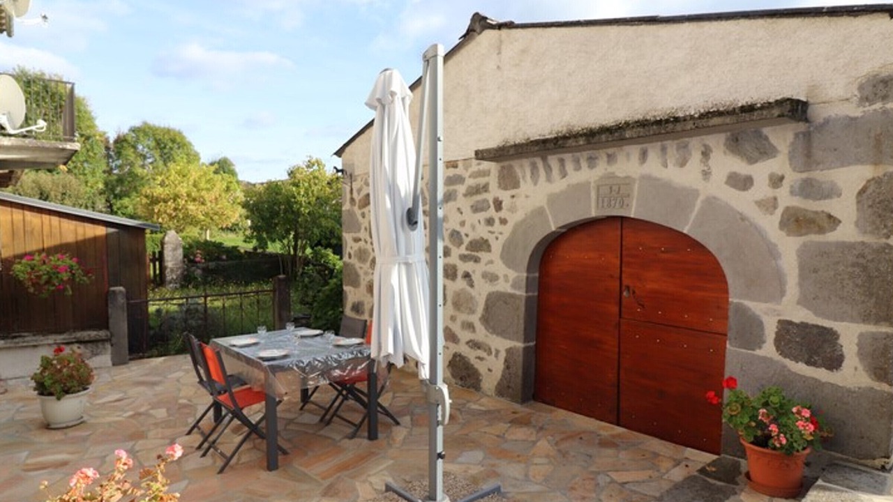 Photo of Patio Balcony in Saint-Chamant