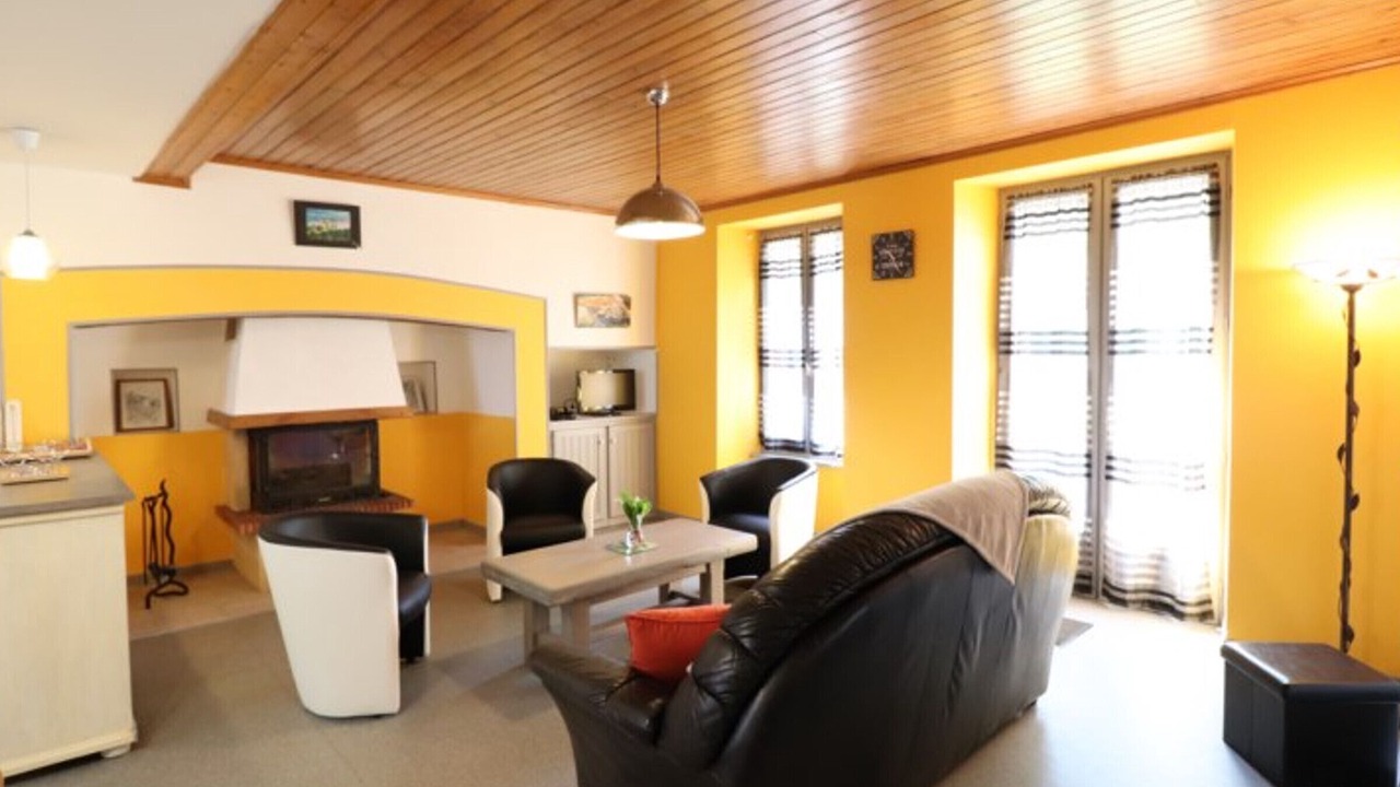 Photo of Others in Besse