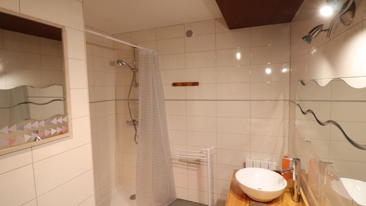 Photo of Bathroom in Besse