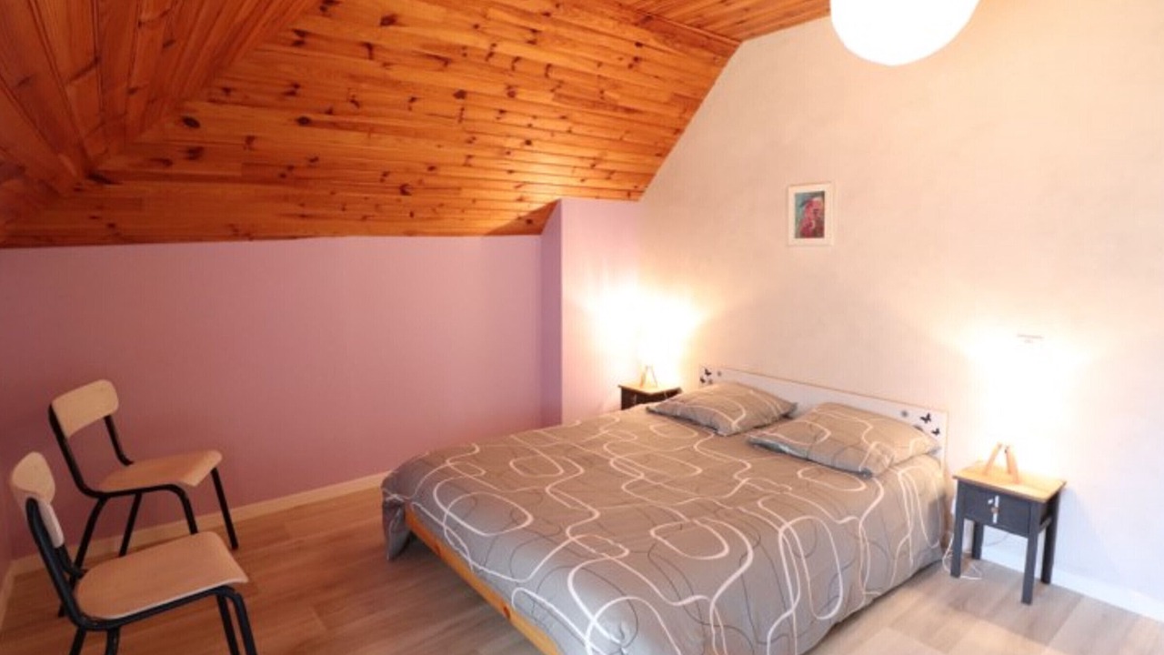 Photo of Bedroom in Besse
