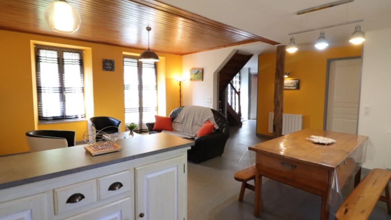 Photo of Others in Besse