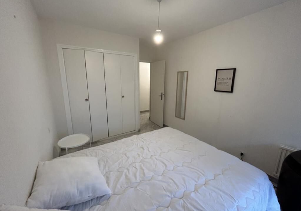 Photo of Bedroom in Hopitaux-Facultes