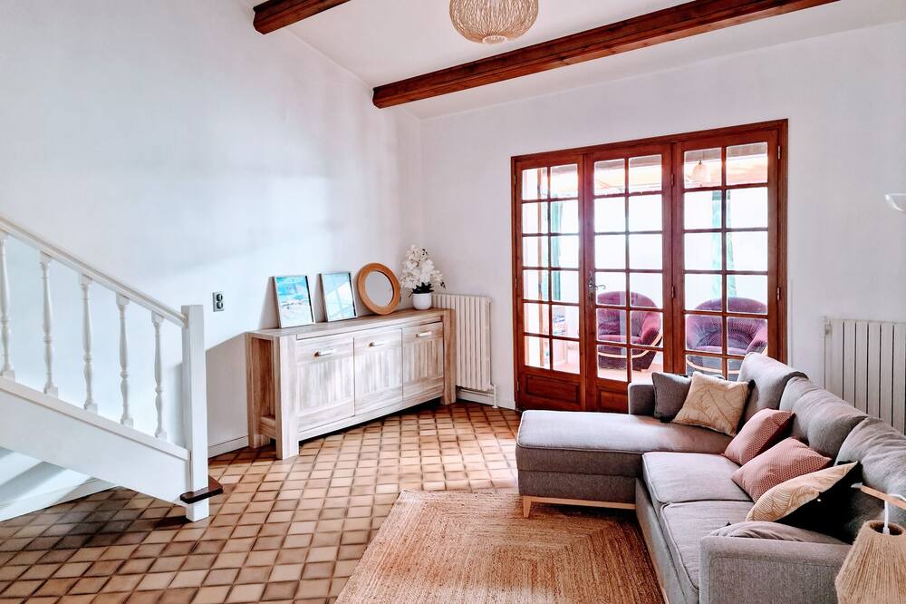 Photo of Livingroom in Saint-Mathieu-de-Treviers