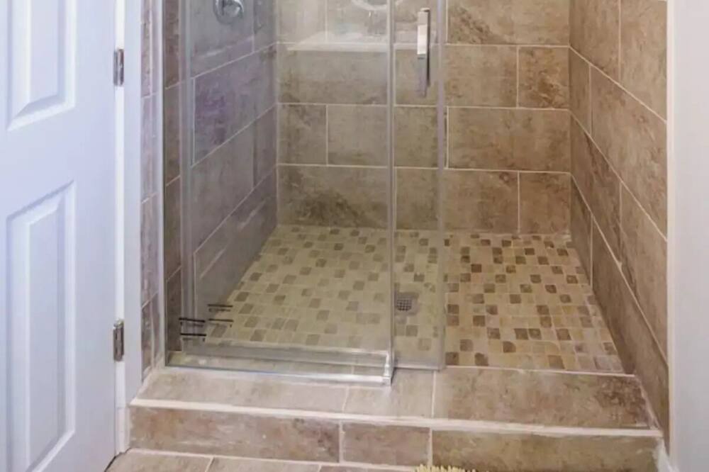 Photo of Bathroom in Bynum
