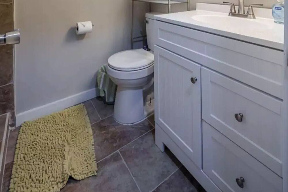Photo of Bathroom in Bynum