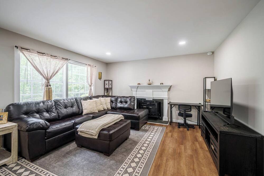 Photo of Livingroom in Bynum